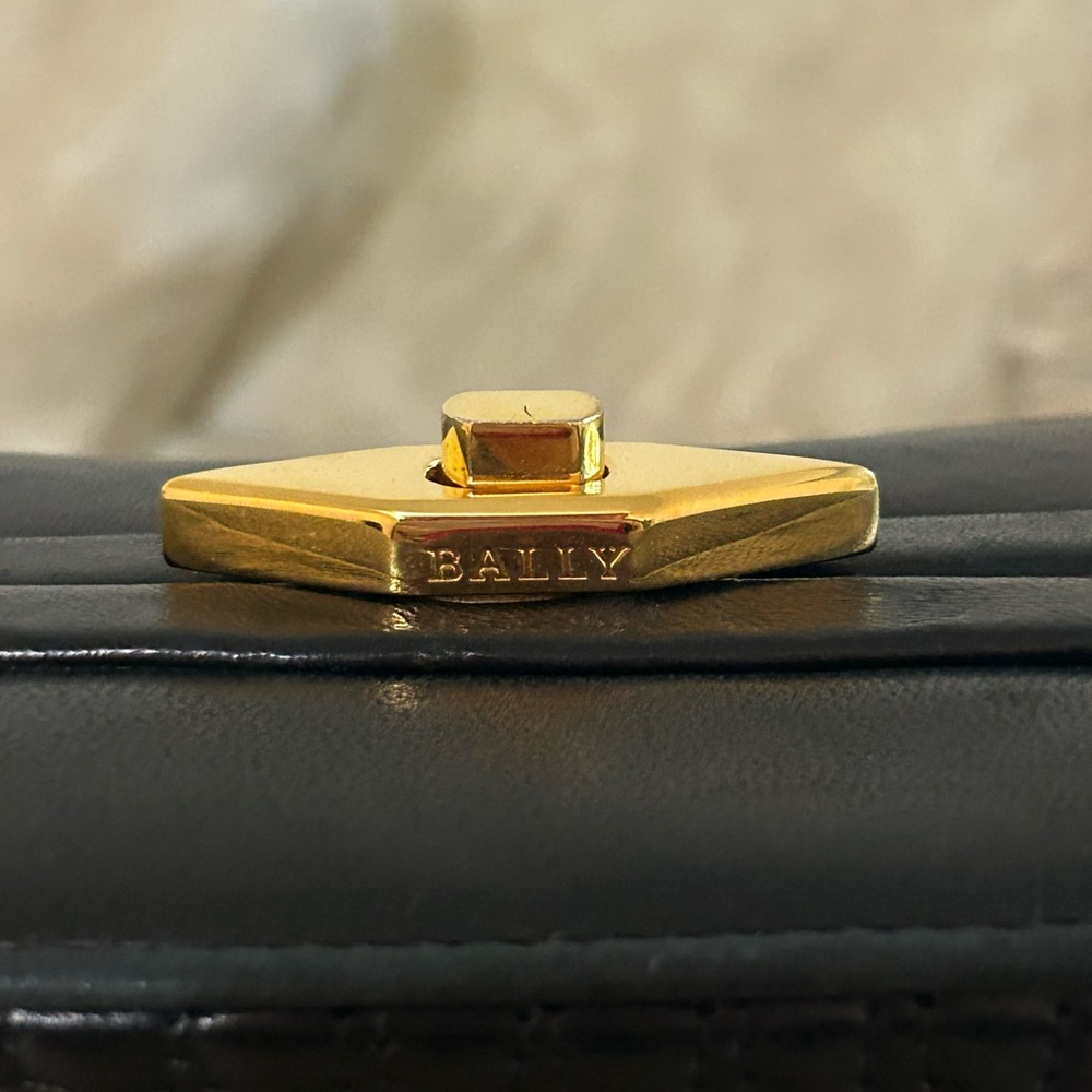Bally Vintage Small Quilted Leather Chain Bag - Picture 6 of 17